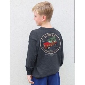 New unisex SIMPLY SOUTHERN Big Foot Tree Farm Long Sleeve gray youth medium